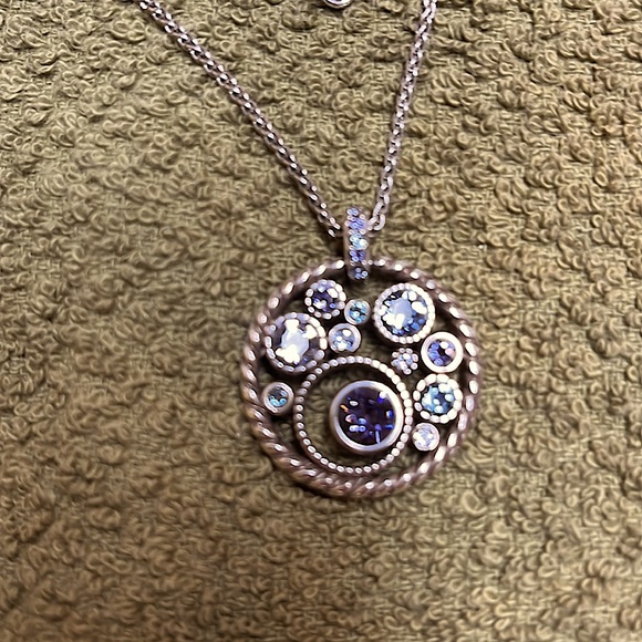 Brighton Halo necklace - Picture 2 of 3